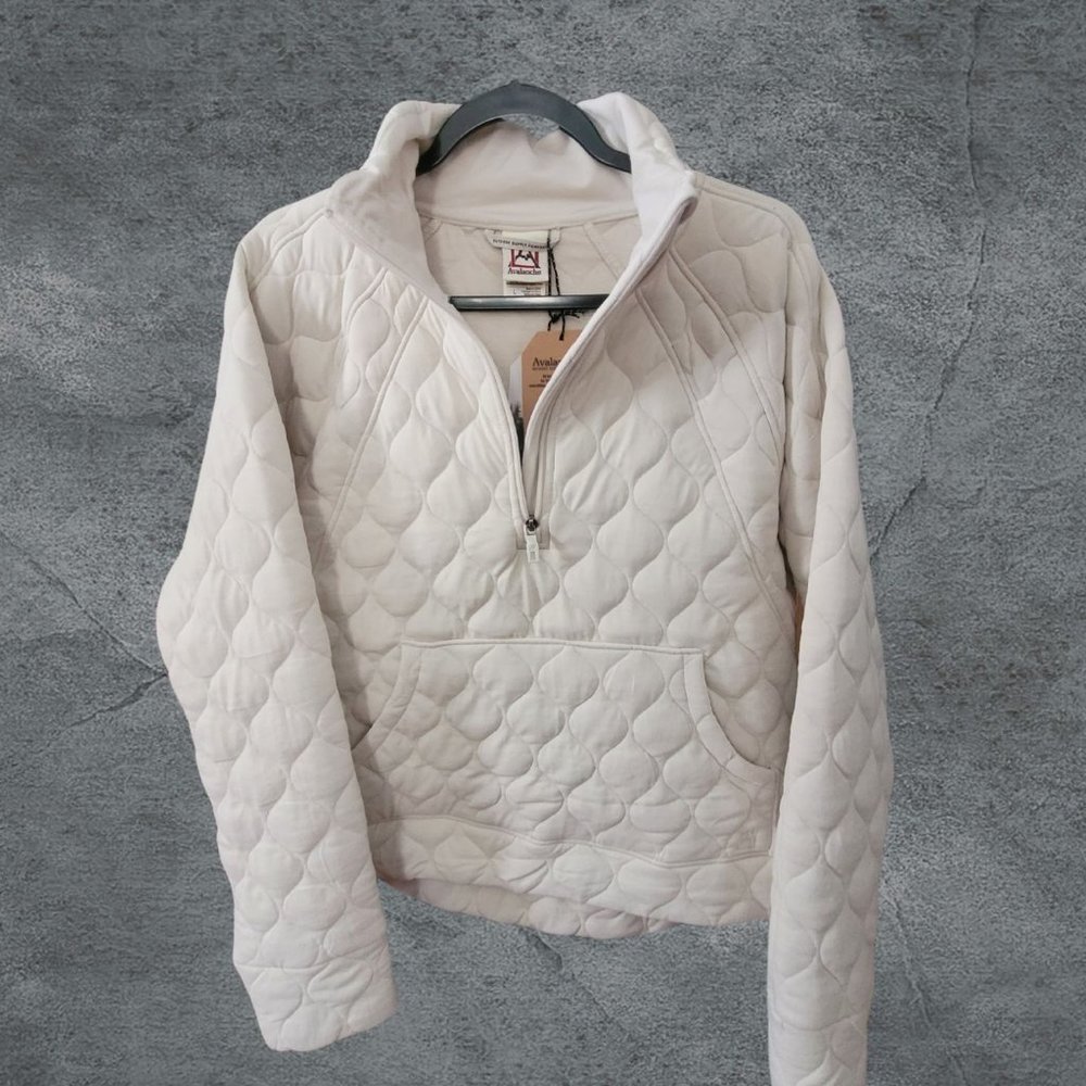 Avalanche Outdoor Supply Pullover - NWT Size L - Quilted 1/4 Zip